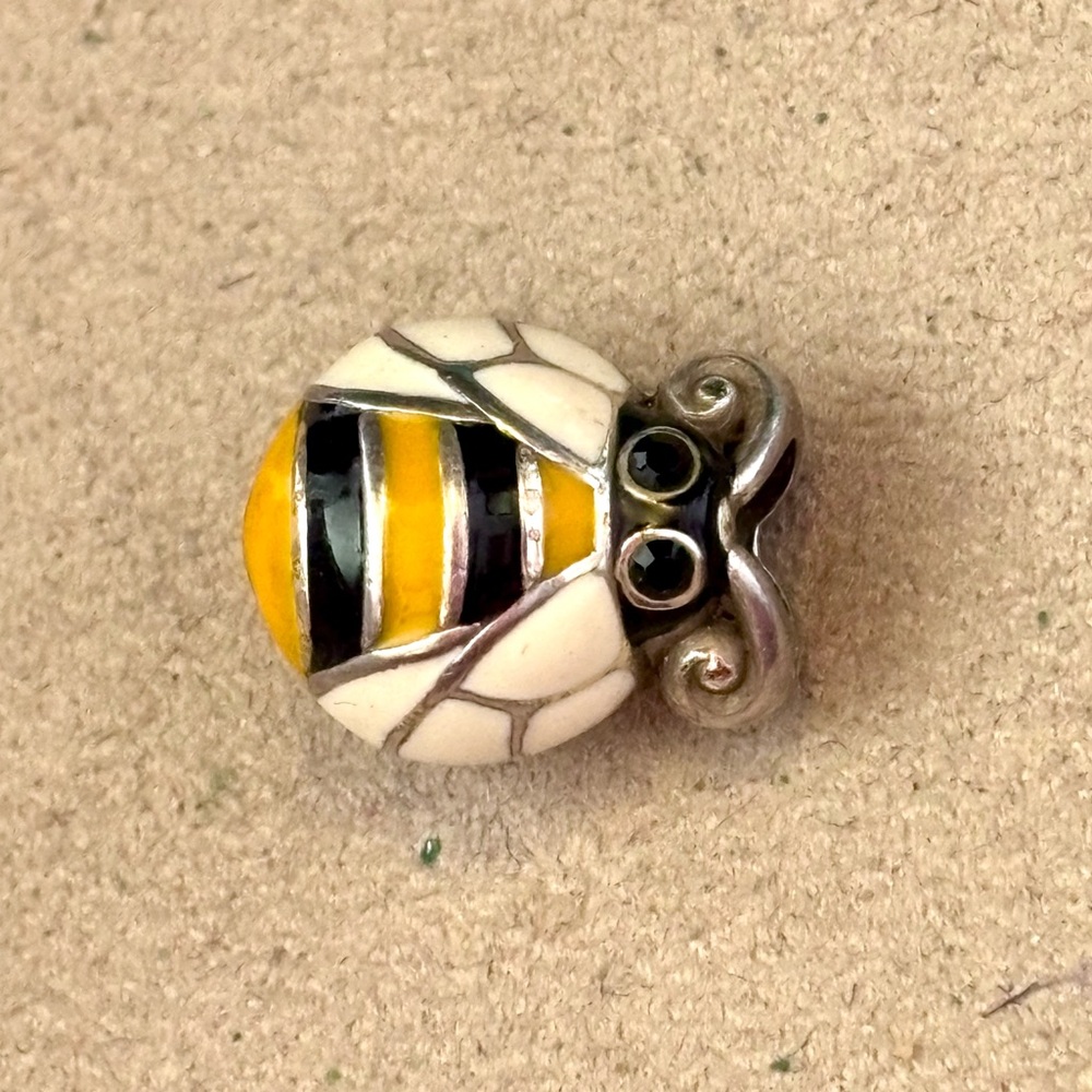 Brighton Bee My Honey bead Big bumblebee Enameled in yellow black white Retired - Picture 2 of 11